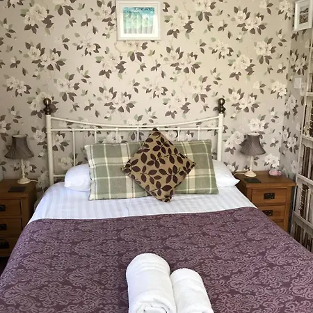 Ashbank Bed & Breakfast 3*